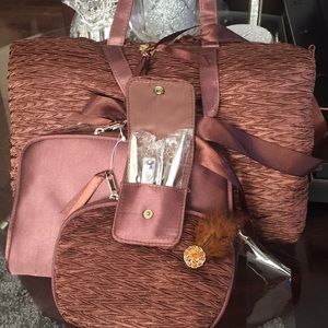 Lovely 4 piece travel set